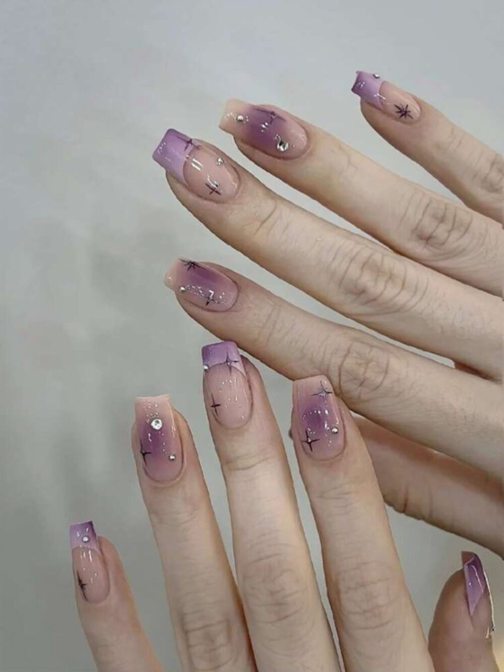24pc French Style Star Diamond Short Press-on Nails